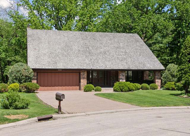 Property at 10301 Stanley Cir, Bloomington, MN 55437, 4 beds, 3 baths