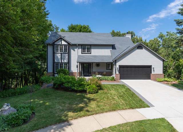 Property at 8855 Sylvan Rdg, Eden Prairie, MN 55347, 5 beds, 4 baths
