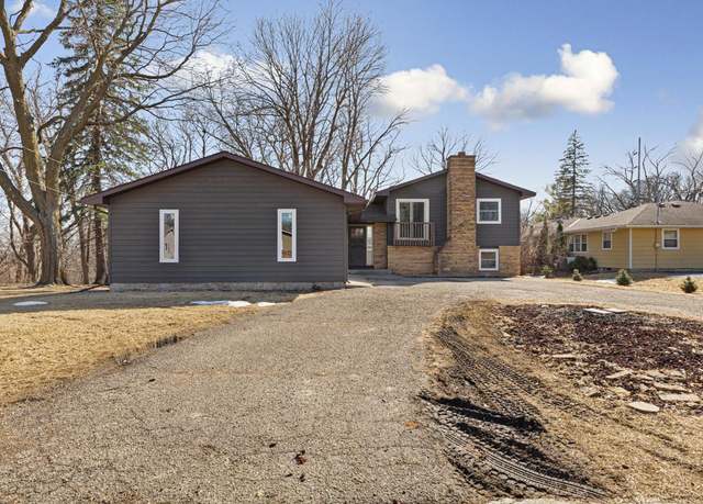 Property at 1121 Sunrise Dr, North Mankato, MN 56003, 4 beds, 2 baths