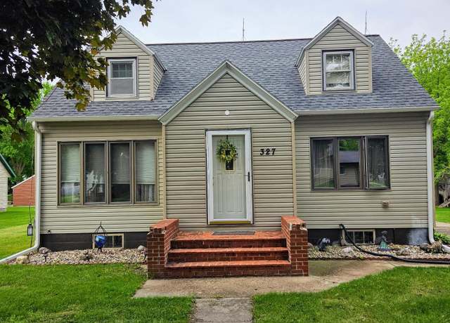 Property at 327 2nd St SW, Clara City, MN 56222, 4 beds, 1 bath