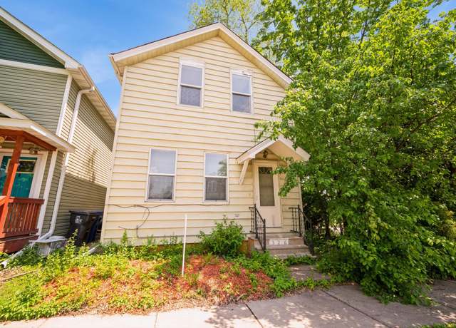 Property at 326 Oneida St, Saint Paul, MN 55102, 3 beds, 2 baths