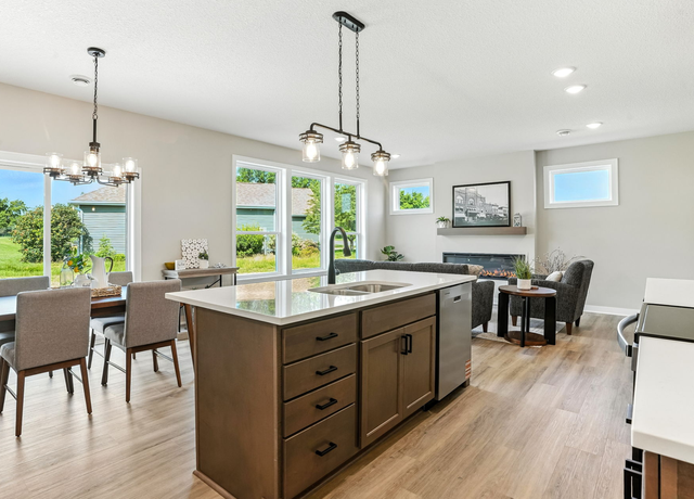 Property at 2924 Lavender Pkwy, Faribault, MN 55021, 3 beds, 3 baths