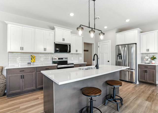 Property at 2924 Lavender Pkwy, Faribault, MN 55021, 3 beds, 3 baths