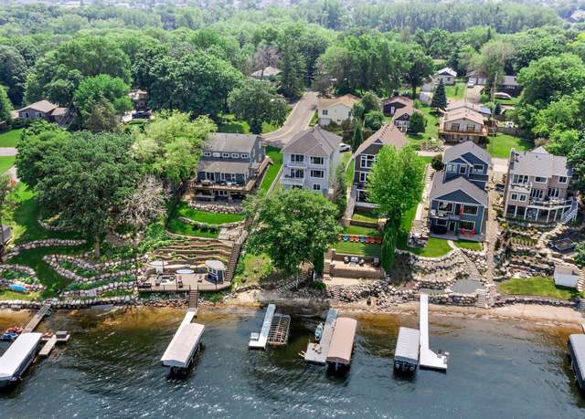 Property at 3868 Green Heights Trl SW, Prior Lake, MN 55372, 3 beds, 4 baths