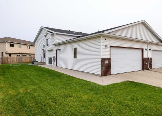 Property at 3324 10th St S, Moorhead, MN 56560, 3 beds, 2 baths