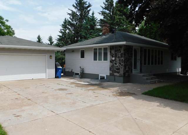Property at 243 Demont Ave E, Little Canada, MN 55117, 3 beds, 2 baths