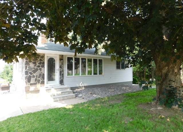 Property at 243 Demont Ave E, Little Canada, MN 55117, 3 beds, 2 baths