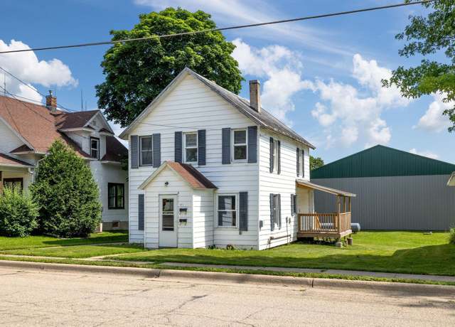 Property at 213 W Caledonia St, Caledonia, MN 55921, 3 beds, 2 baths