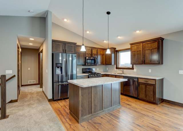 Property at 491 Coyote Way, New Richmond, WI 54017, 2 beds, 1 bath