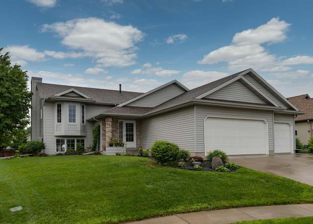 Property at 3624 Ironwood Ct SW, Rochester, MN 55902, 3 beds, 2 baths