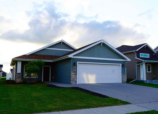 Property at 7479 18th St S, Fargo, ND 58104, 3 beds, 2 baths