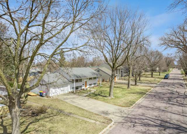 Property at 620 8th St SW, Faribault, MN 55021, 4 beds, 2 baths