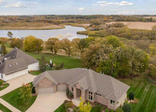 Property at 5435 Scenic View Dr SW, Rochester, MN 55902, 4 beds, 4 baths
