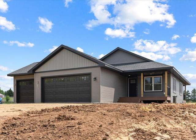 Property at 1705 107th St, New Richmond, WI 54017, 3 beds, 2 baths