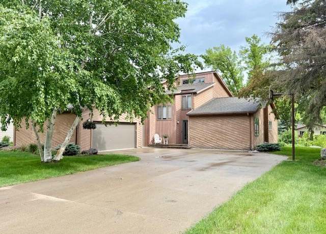 Property at 128 Knollwood Dr, Redwood Falls, MN 56283, 3 beds, 2 baths