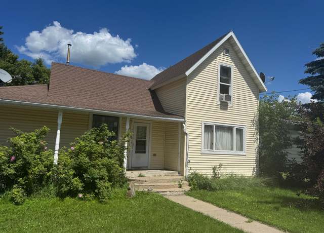 Property at 117 E Maple Ave, Frazee, MN 56544, 3 beds, 1 bath