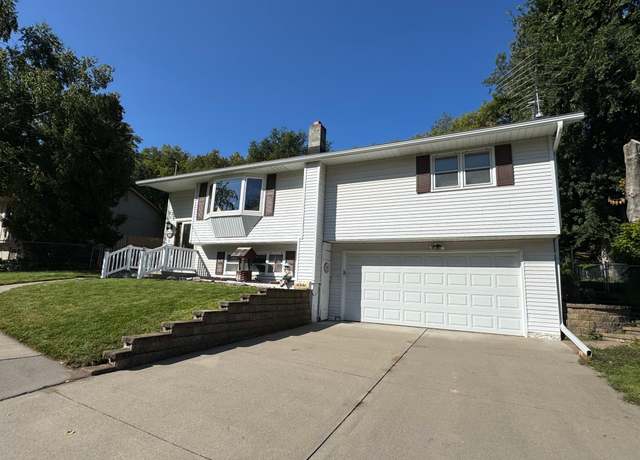 Property at 1838 Spruce Dr, Red Wing, MN 55066, 2 beds, 2 baths