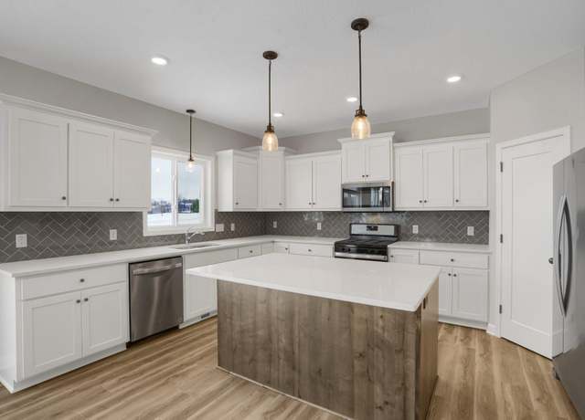 Property at 1292 Ardcurra Row, Rosemount, MN 55068, 5 beds, 4 baths