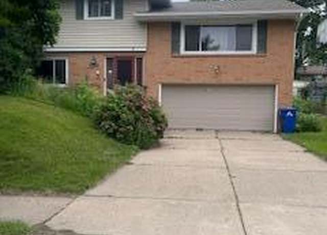 Property at 2243 Edgebrook Ave, Saint Paul, MN 55119, 3 beds, 2 baths