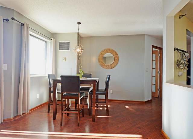 Property at 78 10th St E #1902, Saint Paul, MN 55101, 2 beds, 1 bath