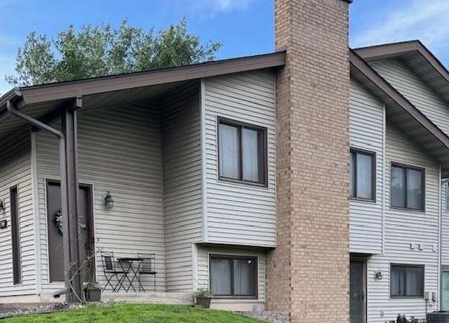 Property at 7168 W 113th St, Bloomington, MN 55438, 3 beds, 2 baths