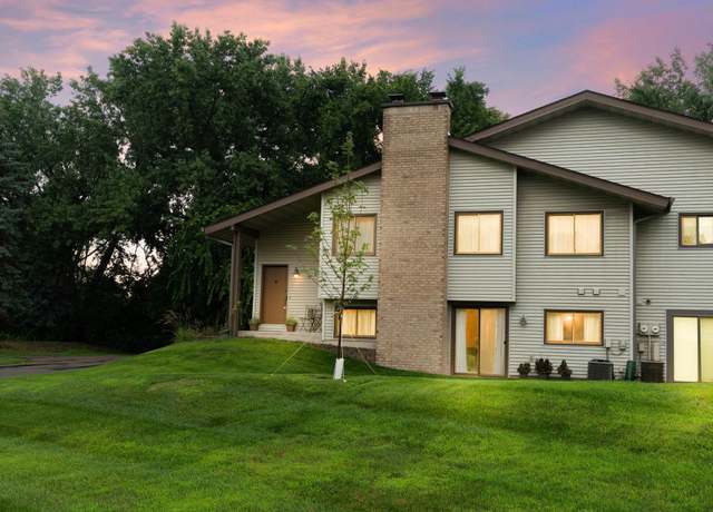 Property at 7168 W 113th St, Bloomington, MN 55438, 3 beds, 2 baths