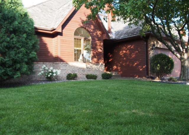 Property at 10820 57th Ave N, Plymouth, MN 55442, 2 beds, 3 baths