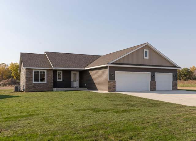 Property at 1309 18th St NE, Austin, MN 55912, 2 beds, 2 baths