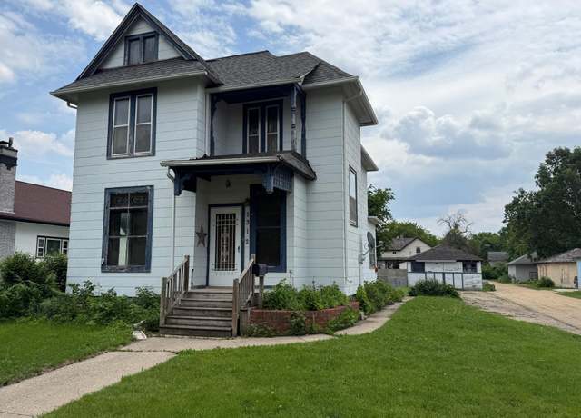 Property at 1312 4th Ave, Worthington, MN 56187, 4 beds, 2 baths