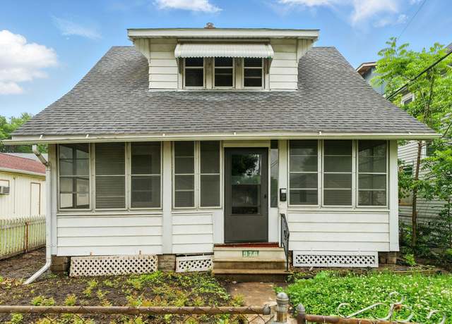 Property at 976 Forest St, Saint Paul, MN 55106, 3 beds, 1 bath