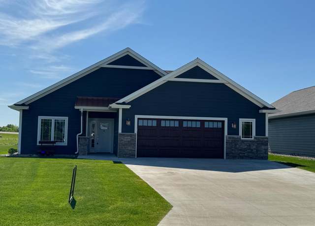 Property at 1955 White Oak Ln NE, Owatonna, MN 55060, 3 beds, 2 baths