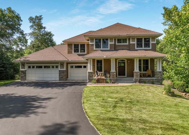 Property at 860 Prairie Meadows Dr, Hudson, WI 54016, 4 beds, 4 baths