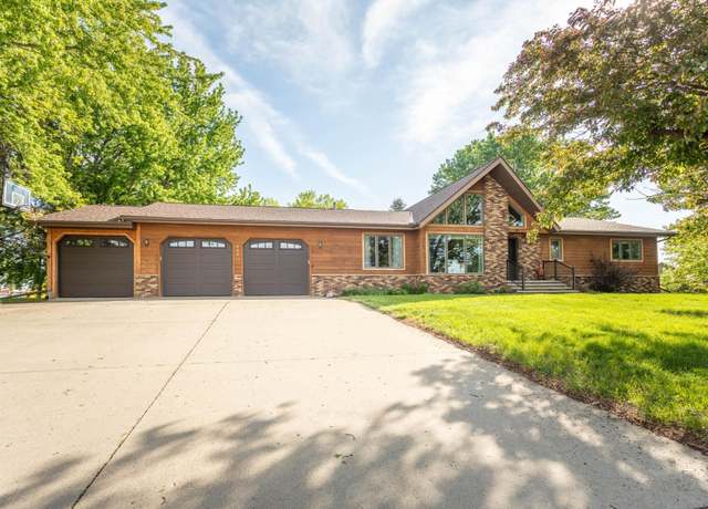 Property at 905 Park St, Brooten, MN 56316, 4 beds, 3 baths
