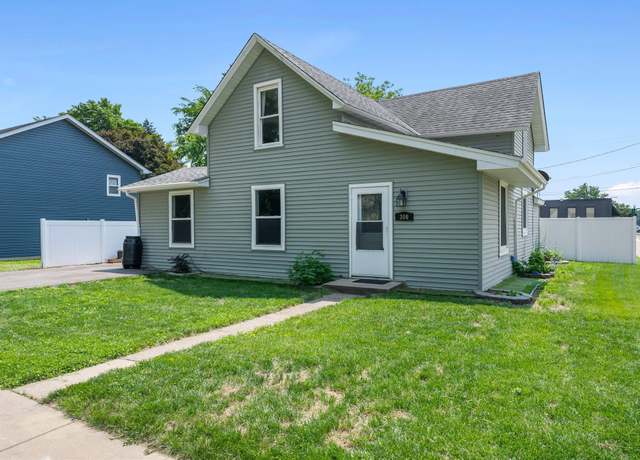 Property at 300 Main St, Farmington, MN 55024, 3 beds, 2 baths