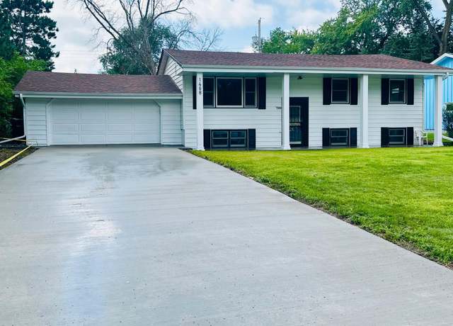 Property at 1468 Eldridge Ave E, Maplewood, MN 55109, 5 beds, 2 baths