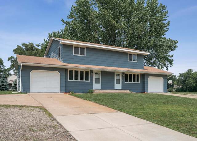 Property at 715 Circle Dr, Champlin, MN 55316, 8 beds, 6 baths