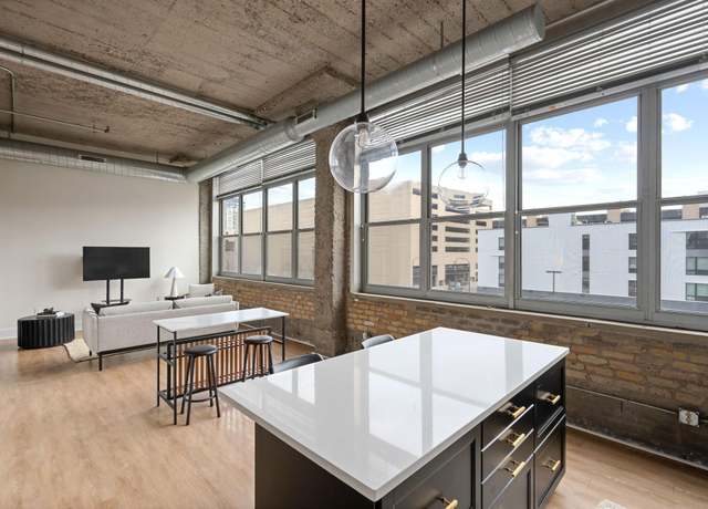 Property at 521 S 7th St #320, Minneapolis, MN 55415, 1 bed, 1 bath