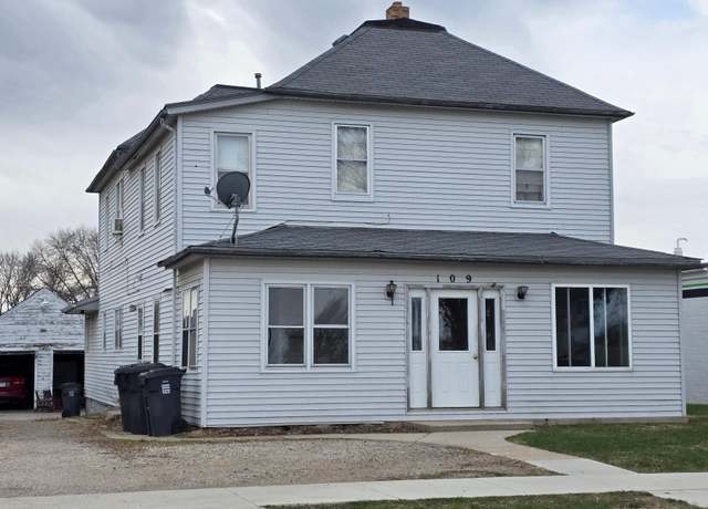 Property at 109 W Greeley St W, Marshall, MN 56258, 5 beds, 4 baths