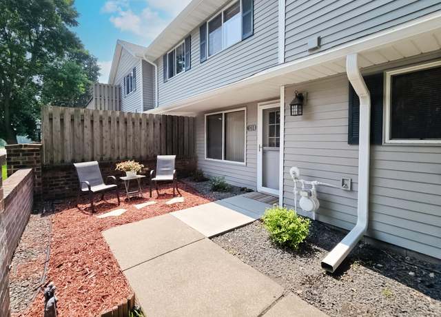 Property at 1310 Hilo Ave N, Oakdale, MN 55128, 2 beds, 2 baths