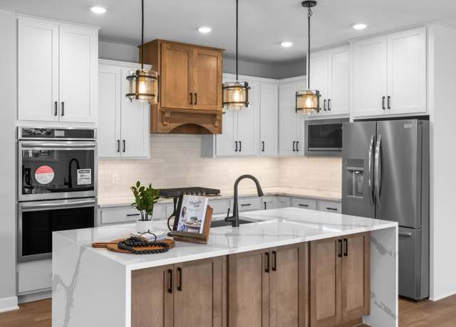 Property at 11XXX S Manor Rd, Eden Prairie, MN 55344, 5 beds, 5 baths