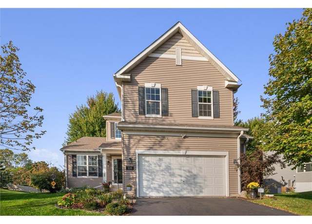 Property at 696 Lake Ridge Dr, Woodbury, MN 55129, 5 beds, 4 baths