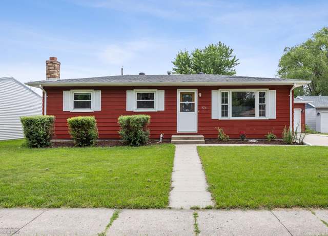 Property at 426 3rd Ave E, West Fargo, ND 58078, 3 beds, 2 baths