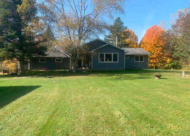 Property at 33133 Northland Trl, Chisago Lake Twp, MN 55045, 3 beds, 3 baths