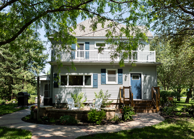 Property at 1637 County Road G, New Richmond, WI 54017, 5 beds, 3 baths