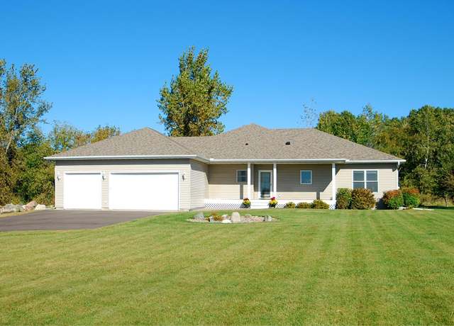 Property at 576 128th Ave, Hudson, WI 54016, 3 beds, 3 baths
