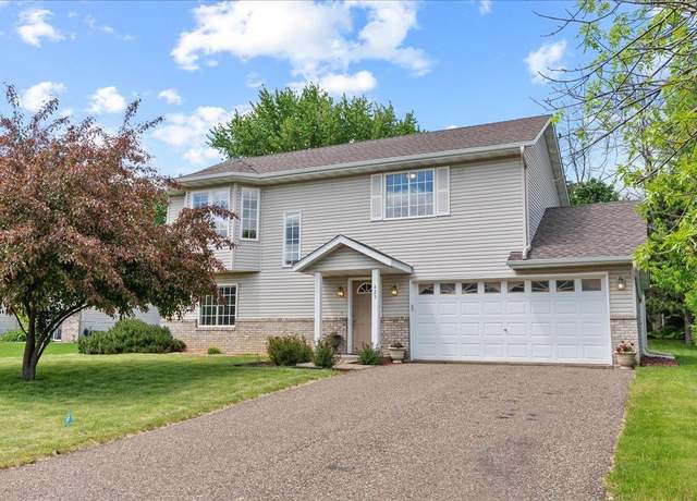 Property at 425 Johnson Pkwy, Hammond, WI 54015, 3 beds, 2 baths