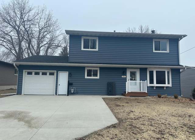 Property at 1911 Johnson St, Albert Lea, MN 56007, 5 beds, 2 baths