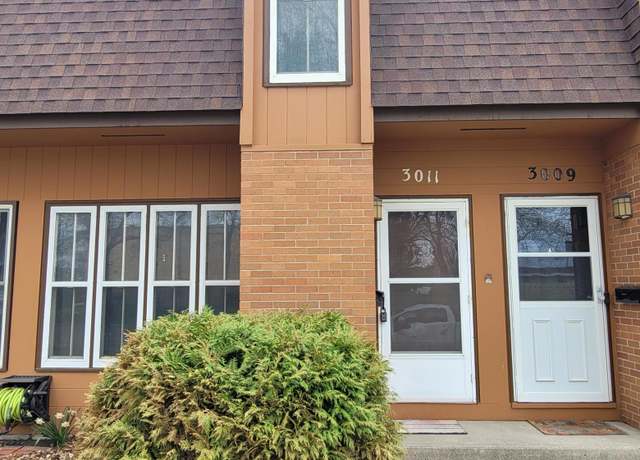 Property at 3011 5th St S #3, Moorhead, MN 56560, 2 beds, 2 baths