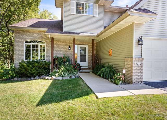 Property at 1716 Golf View Dr, Buffalo, MN 55313, 5 beds, 4 baths