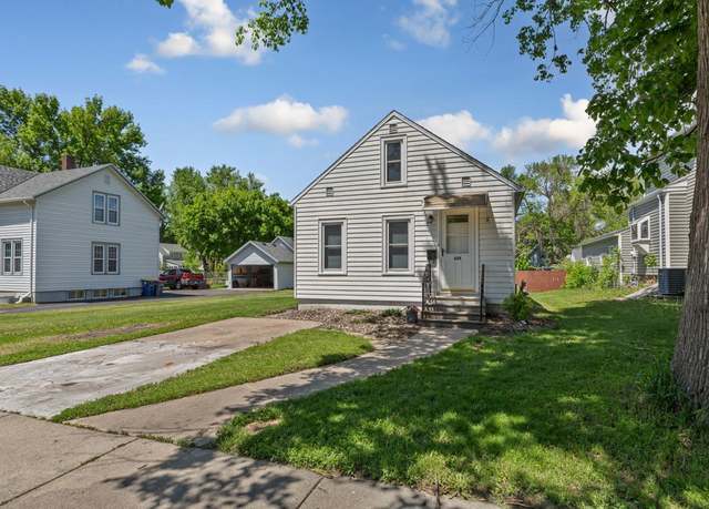 Property at 624 2nd St NE, Faribault, MN 55021, 2 beds, 2 baths